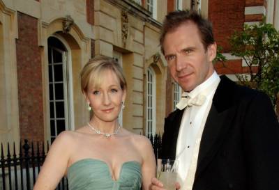 Ralph Fiennes ‘Can’t Understand The Vitriol Directed At’ J.K. Rowling Over Controversial Transgender Remarks - etcanada.com