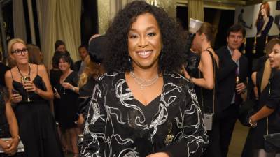 Shonda Rhimes Says Hollywood Foreign Press Rejected Her Bridgerton Press Conference Request - www.glamour.com