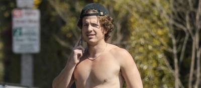 Charlie Puth Puts His Buff Body on Display After His Workout - www.justjared.com - Santa Monica