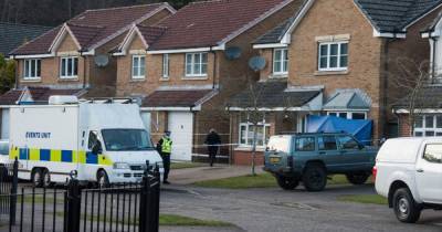 Forensic tents covering back garden at Dundee home after bodies found in search for missing mum and daughter - www.dailyrecord.co.uk