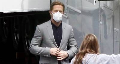 Ryan Gosling Suits Up in Gray on 'The Gray Man' Set - New Photos! - www.justjared.com - Los Angeles - county Gray
