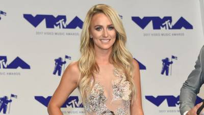 Leah Messer - Teen Mom 2’s Leah Messer Stuns In Latex Pants As She Begs For ‘More Sunny Days’ — See Pic - hollywoodlife.com - state West Virginia