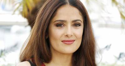 Salma Hayek's sunset photo in cut-out gown has fans saying the same things - www.msn.com - London - Los Angeles