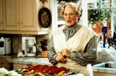 ‘Mrs. Doubtfire’ Director Shoots Down Claim Of An NC-17 Cut — But Confirms There’s An R-Rated Version - etcanada.com
