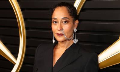 Tracee Ellis Ross delights fans as she sings and dances in kitchen - hellomagazine.com