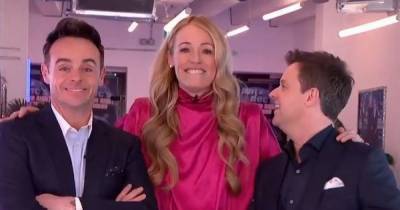 Saturday Night Takeaway fans ask why Cat Deeley wasn't social distancing with Ant and Dec - www.manchestereveningnews.co.uk - Manchester