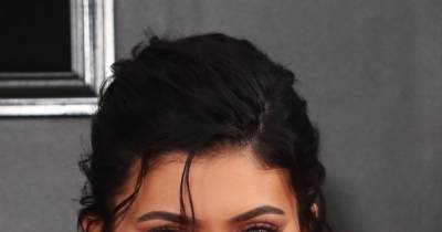 Kylie Jenner slammed for soliciting GoFundMe donations for makeup artist - www.wonderwall.com