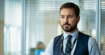Line of Duty returns as fans search what CHIS means and spot Steve Arnott's nod to coronavirus pandemic - www.dailyrecord.co.uk