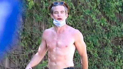 Chris Pine Goes Jogging Shirtless As He Takes His Dog For A Workout In LA - hollywoodlife.com