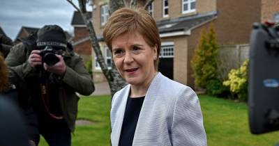 Nicola Sturgeon cleared of breaching ministerial code over Alex Salmond row - www.dailyrecord.co.uk