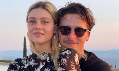 Brooklyn Beckham and Nicola Peltz posed topless for a mirror selfie - us.hola.com