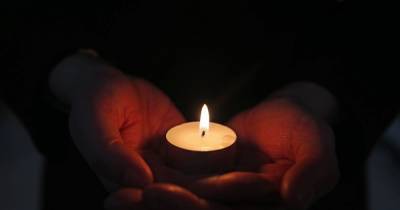 Scots urged to take part in candlelight vigil from home to remember coronavirus deaths - www.dailyrecord.co.uk - Britain - Scotland