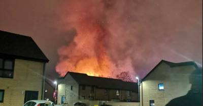 Fire crews race to huge blaze in Glasgow as flames seen towering over new build estate - www.dailyrecord.co.uk - Scotland