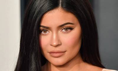 Kylie Jenner defends GoFundMe post after fan criticism - hellomagazine.com