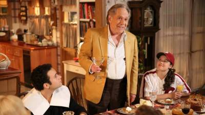 George Segal Remembered By ‘The Goldbergs’ Creator, Cast, More: “Today We Lost A Legend” - deadline.com