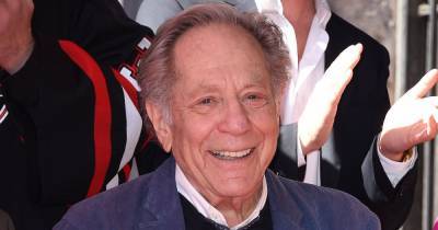 The Goldbergs’ George Segal Dies at 87 Following Bypass Surgery Complications - www.usmagazine.com