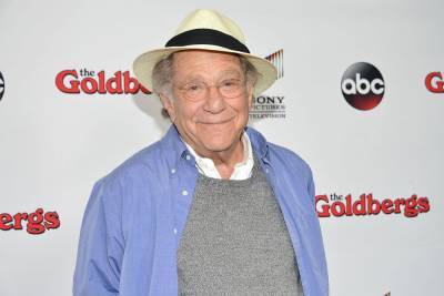 Oscar-nominated actor George Segal, of ABC’s ‘The Goldbergs,’ dead at 87 - nypost.com - New York - county Hall