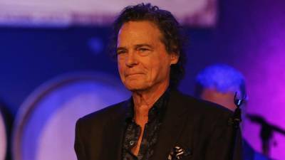 Musician B.J. Thomas reveals he was diagnosed with stage 4 lung cancer, is receiving treatment - www.foxnews.com