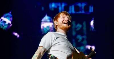 Ed Sheeran breaks down in tears during emotional-filled song - www.msn.com