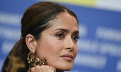 Salma Hayek posted a photo of herself recovering from an injury - us.hola.com