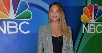 Chrissy Teigen quits Twitter after feeling 'deeply bruised' by negative remarks - www.msn.com