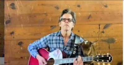 Kevin Bacon finds goat gigs relaxing - www.msn.com