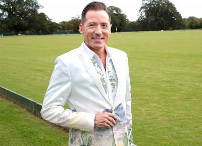 DWTS judge Julian Benson gets COVID vaccine after cocooning for year - evoke.ie - Dublin