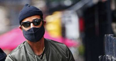 Justin Theroux Made Menswear Gold of the Daily Dog Walk - www.msn.com - Thailand