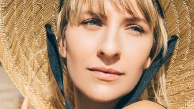 Mickey Sumner Drops Her Skin-Care Routine - www.glamour.com