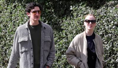 Bridgerton's Phoebe Dynevor Hangs Out with BFF Daniel Shalom in Altrincham - www.justjared.com - London - Manchester