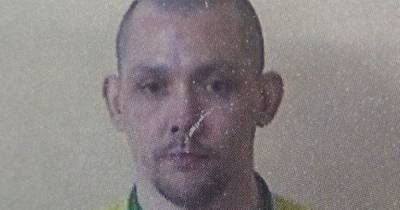 Police launch manhunt for convict who has escaped from prison - www.manchestereveningnews.co.uk - county Cross