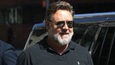 Russell Crowe, 56, Flashes A Big Smile While Hanging Out With Chris Hemsworth Elsa Pataky On A Boat — Pic - hollywoodlife.com - Australia - New Zealand