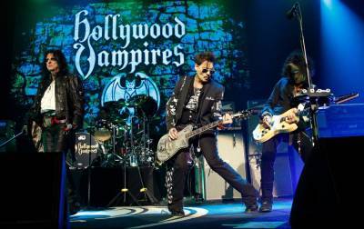 Alice Cooper Says Johnny Depp ‘Can’t Wait To Get Back Onstage’ With Hollywood Vampires - etcanada.com
