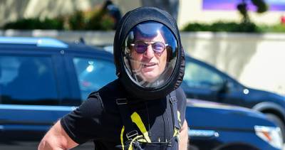 Howie Mandel Protects Himself from COVID-19 in Astronaut Helmet While Out in L.A. - www.justjared.com - Los Angeles