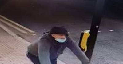 Police release CCTV footage of man wanted for Handforth bag theft - www.manchestereveningnews.co.uk - Manchester