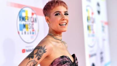Halsey Says Her Pregnancy Was ‘100% Planned' - www.glamour.com
