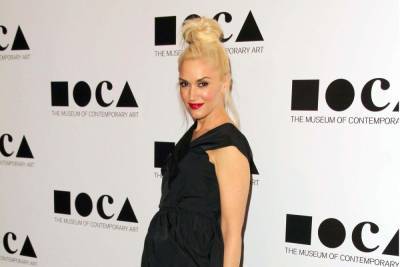 Gwen Stefani ain’t no Hollaback Girl! Check out these throwbacks - www.hollywood.com