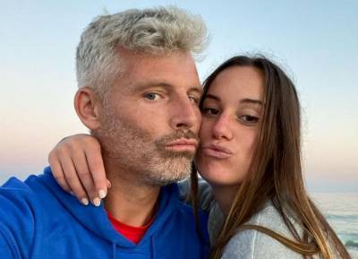 ‘Laughs for life’ Des Bishop and girlfriend Hannah Berner are engaged - evoke.ie - city Bern