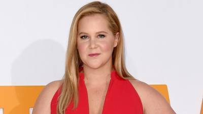 Amy Schumer Shares Her Dad Is in the Hospital After a 'Magician Sawing Accident' - www.etonline.com