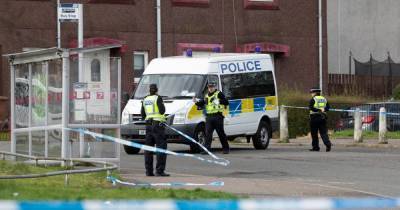Man 'slashed and stabbed' in savage attack on Scots street as cops launch attempted murder probe - www.dailyrecord.co.uk - Scotland
