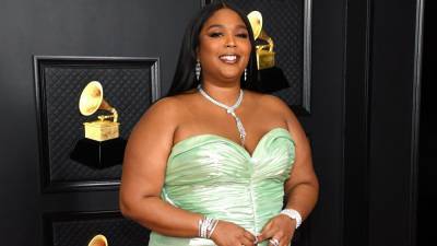 Lizzo Calls Out ‘Fake Doctors’ for the BS Medical Advice They Give Fat Women - www.glamour.com