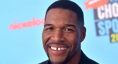 Michael Strahan Closes the Gap in His Teeth, Shows Off the (Temporary) Results! - www.justjared.com