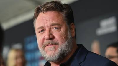 Russell Crowe Mourns Death of 'Beautiful Dad' in Heartfelt Post - www.etonline.com - Australia