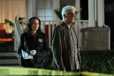 ‘CSI: Vegas’ Officially Picked Up To Series By CBS With William Petersen & Jorja Fox Returning - deadline.com