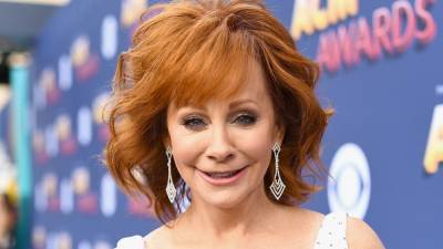 Reba McEntire to Star in Music-Themed Holiday Movie for Lifetime - www.etonline.com