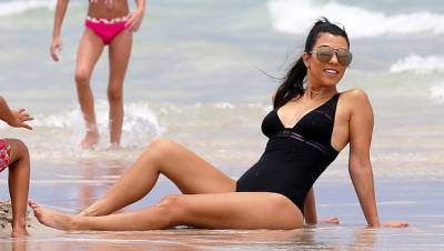 Kourtney Kardashian Rocks A Black One-Piece Swimsuit In New Selfie As Travis Barker Romance Heats Up - hollywoodlife.com