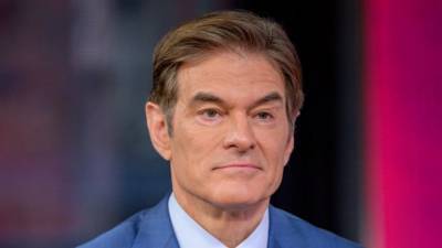 Dr. Oz Recalls How He Saved a Man's Life at the Airport (Exclusive) - www.etonline.com - New Jersey - county Liberty