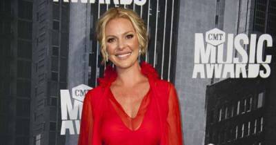 Katherine Heigl will talk to daughters about their biological mothers - www.msn.com