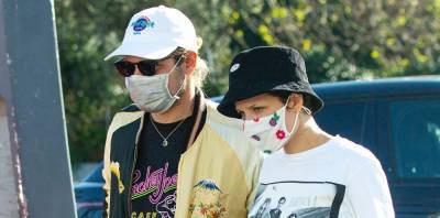 Halsey Covers Baby Bump in White T-Shirt While Out with Boyfriend Alev Aydin - www.justjared.com - city Studio