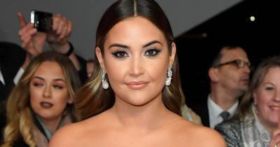 Jacqueline Jossa shows off gruesome injury after 'sawing' into her thumb - www.ok.co.uk